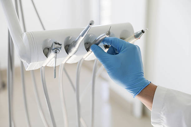 Professional Emergency Dentist technician working in McCullom Lake, IL
